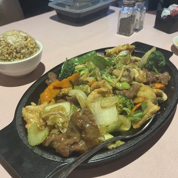 Peking Inn Restaurant - Three Flavor Sizzling Plate - Dim Sum Near Me - Camarillo, California Peking Inn Restaurant - Three Flavor Sizzling Plate - Dim Sum Near Me - Camarillo, California