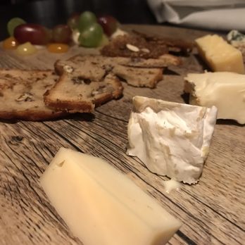 De Kersentuin - Say cheese! - French Near Me - Amsterdam, New Hampshire