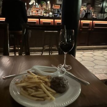 Walter's Brisbane - Fillet steak - Steakhouses Near Me - Brisbane, QLD
