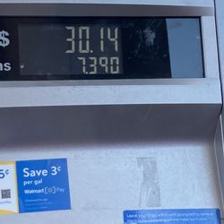 Walmart Fuel Station - Doesn't take long