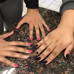 Henry Nail & Spa