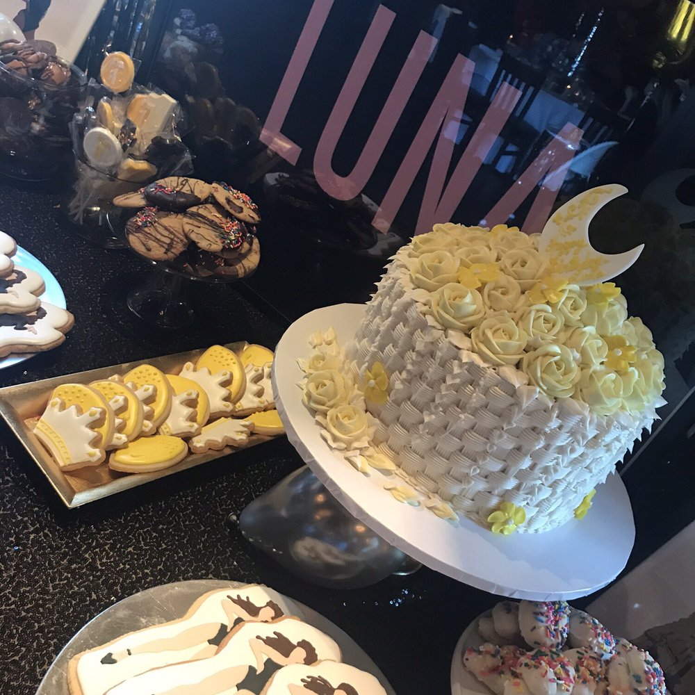 Fancy Cakes - Bakeries Near Me - Freehold, New Jersey