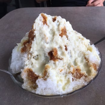 La Sinbala - Shaved ice. Toppings are on the bottom. We got: red bean, taro ball, Ai-Yu jelly, coconut jelly, flan, and condensed milk. - Taiwanese Near Me - Arcadia, California