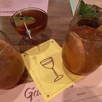 Gabbiano's - Cheers - Italian Near Me - Portland, Oregon