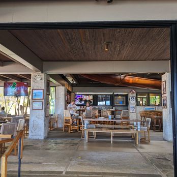 Outrigger Canoe Club - Airy and spacious - Social Clubs Near Me - Honolulu, Hawaii Outrigger Canoe Club - Airy and spacious - Social Clubs Near Me - Honolulu, Hawaii