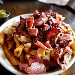La Belle & La Boeuf - Montreal Poutine