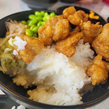 BittyFish Sushi - Kaarage chicken bowl, mushy rice, horrible! - Conveyor Belt Sushi Near Me - Lynnwood, Washington
