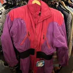 Heady Bauer - Loved this 90's ski jacket with the lift ticket still attached!