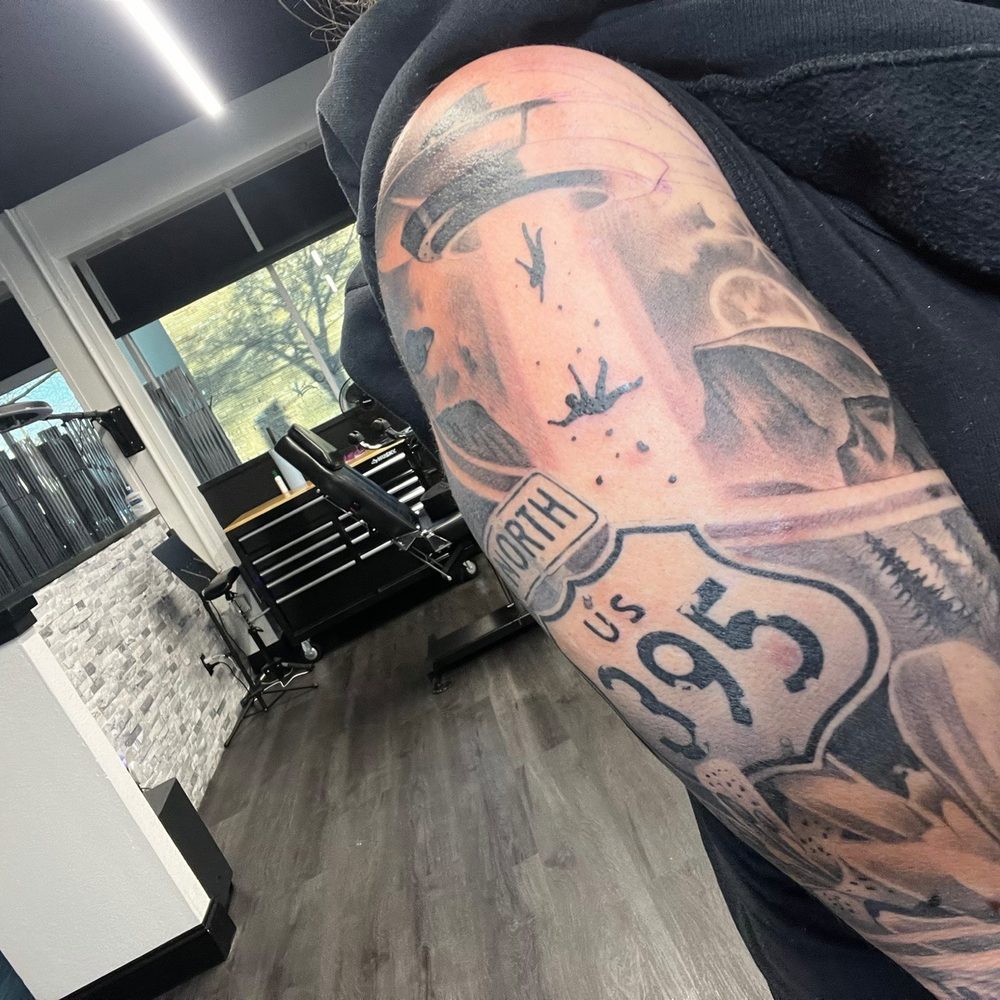 love Jesse. These been doing my tattoos for over 15 years. Always a great experience!