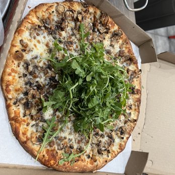 Fat Tomato Pizza - Truffle Mushroom Pizza - Pizza Near Me - Los Angeles, California Fat Tomato Pizza - Truffle Mushroom Pizza - Pizza Near Me - Los Angeles, California