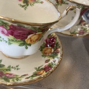 Okrumong - Gorgeous tea set - Desserts Near Me - Torrance, California Okrumong - Gorgeous tea set - Desserts Near Me - Torrance, California