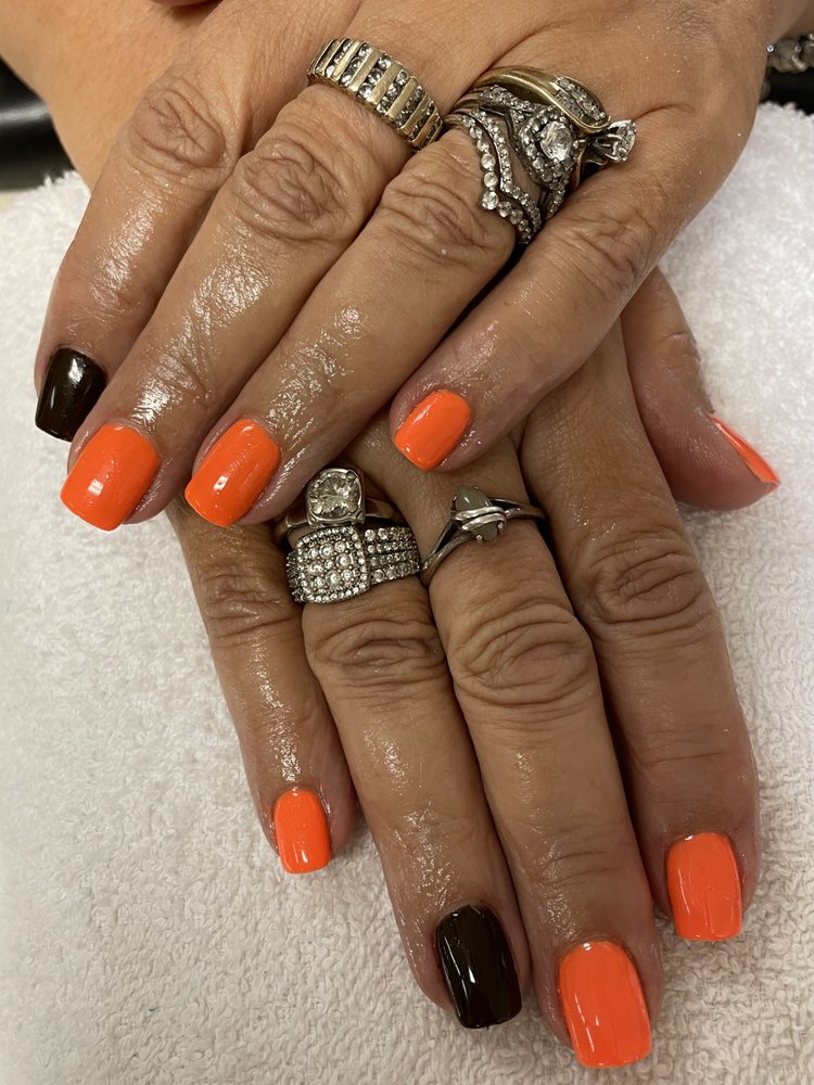 Nubian Nailz Logo