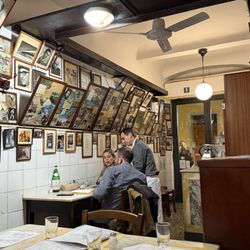 Trattoria Sostanza - Inside, it's old school