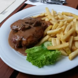 Wenck'scher Hof - Hanchen mit Pommes