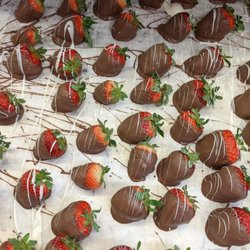 Willy's Variety - Chocolate covered strawberries