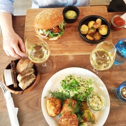 Meyers Deli - Burger og fiskefrikadeller på Meyers Deli