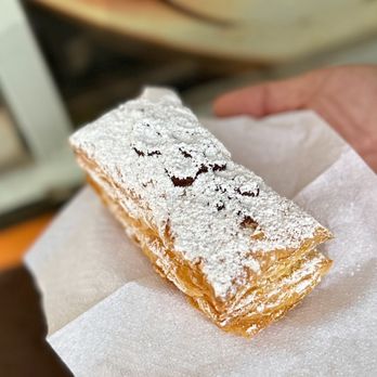 Paalaa Kai Bakery - Snow puffy - has custard creme inside - Bakeries Near Me - Waialua, Hawaii Paalaa Kai Bakery - Snow puffy - has custard creme inside - Bakeries Near Me - Waialua, Hawaii
