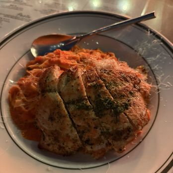 Jay Luigi - Gluten free creamy tomato vodka with grilled chicken - Italian Near Me - St. Petersburg, Florida Jay Luigi - Gluten free creamy tomato vodka with grilled chicken - Italian Near Me - St. Petersburg, Florida