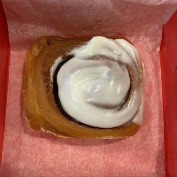 Vicky Bakery - Iced cinnamon rolls - Bakeries Near Me - Palm Beach Gardens, Florida