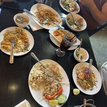 Jasmine Thai Noodle N BBQ - Thai Near Me - Valencia, California Jasmine Thai Noodle N BBQ - Thai Near Me - Valencia, California