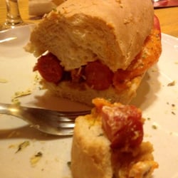 Cuca Haus - Burger de linguiça.