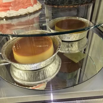 La Antiquena VII Bakery - That giant flan - Bakeries Near Me - Corona, New York La Antiquena VII Bakery - That giant flan - Bakeries Near Me - Corona, New York