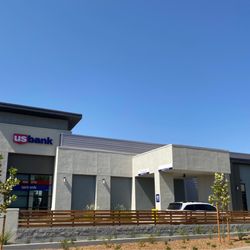 U.S. Bank Branch - US Bank Street View