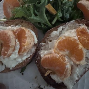 Eatwell Farm - mandarins, mizuna, spinach from the box - CSA Near Me - San Francisco, California