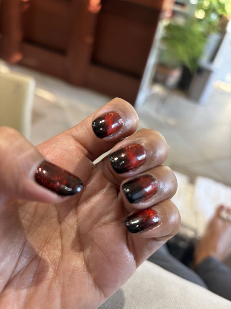 Heavenly Nails Bar Logo