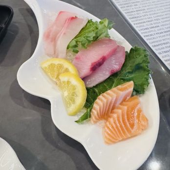 Takara - Sushi Bars Near Me - Irving, Texas
