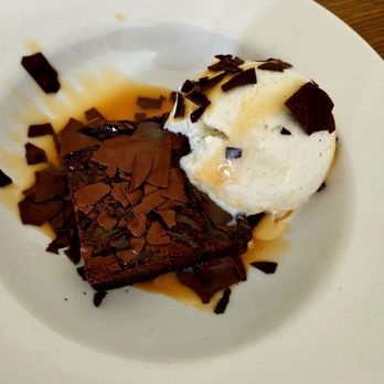 Reflections - Nice dessert after the gym! - New American Near Me - Romulus, Michigan