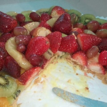 Le Croissant Dore - Round fruit tart ($24) - Bakeries Near Me - Westminster, California