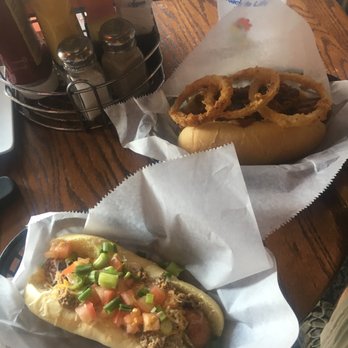 Tanner's Bar & Grill- Shawnee - Speciality Hotdogs are only available on Sundays. Strange, but whatever :) - Sports Bars Near Me - Shawnee, Kansas