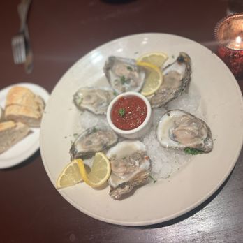 Blades' Bistro - Oysters - Salad Near Me - Placitas, New Mexico