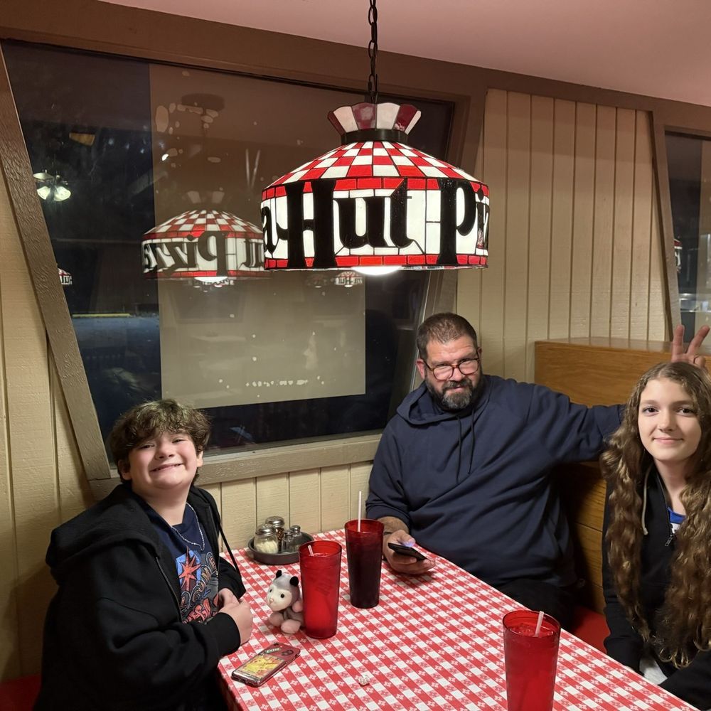 Pizza Hut - Pizza Near Me - Shell Knob, Missouri Pizza Hut - Pizza Near Me - Shell Knob, Missouri