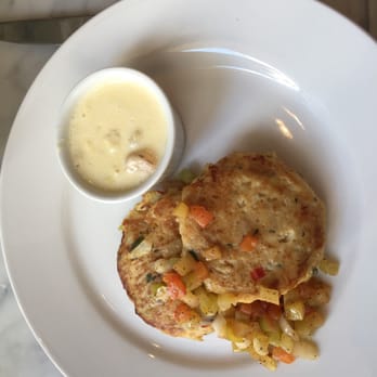 Criollo Restaurant - Crab cakes - New American Near Me - New Orleans, Louisiana Criollo Restaurant - Crab cakes - New American Near Me - New Orleans, Louisiana