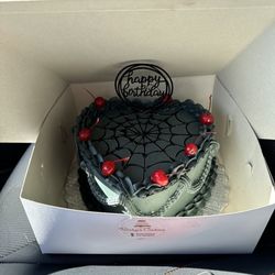 Rosys Cakes - Gothic heart cake