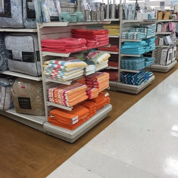 Marshalls - Towels so neatly arranged - Department Stores Near Me - Thousand Oaks, California