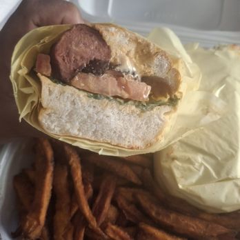 Sharon's Creole Kitchen - Beef sausage po'boy ($16) - Cajun/Creole Near Me - Murrieta, California Sharon's Creole Kitchen - Beef sausage po'boy ($16) - Cajun/Creole Near Me - Murrieta, California