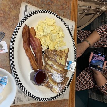 Black Bear Diner - Thick-Cut French Toast - Diners Near Me - Rancho Cucamonga, California