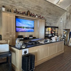 Trump Winery - Gift shop area