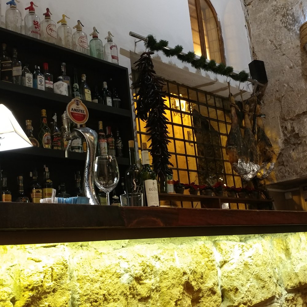 El Tunel - Picture of the bar at El Tunel - Tapas Bars Near Me - Palma de Mallorca, PM El Tunel - Picture of the bar at El Tunel - Tapas Bars Near Me - Palma de Mallorca, PM