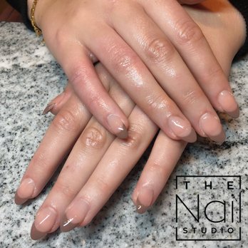 The Nail Studio - The Nail Studio Falkoner Alle 66 Frederiksberg, Negle i København. Brun Fransk Gele Negle, Brown french Gel Nails - Nail Salons Near Me - Copenhagen