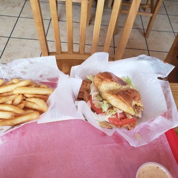 Cammack Station - Tenderloin - Sandwiches Near Me - Muncie, Indiana