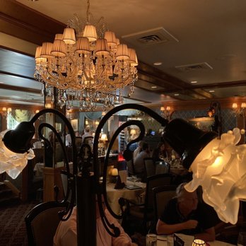 Peter's Fine Dining - Dining area - Seafood Near Me - Markham, Ontario Peter's Fine Dining - Dining area - Seafood Near Me - Markham, Ontario