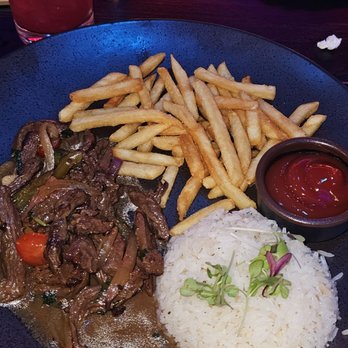 BOSKÉ - Lomo Saltado. DELICIOUS - Lounges Near Me - Queens, New York