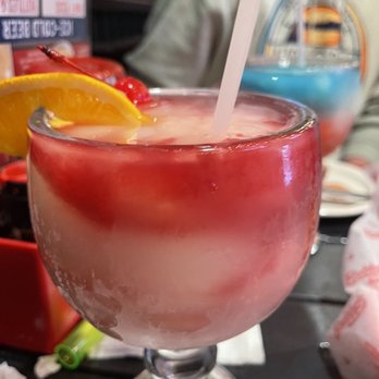 Bubba's 33 - Sangria Margarita - Pizza Near Me - Macomb, Michigan