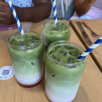 Bluestone Lane Rittenhouse Café - Iced Strawberry Matcha - Coffee & Tea Near Me - Philadelphia, Pennsylvania Bluestone Lane Rittenhouse Café - Iced Strawberry Matcha - Coffee & Tea Near Me - Philadelphia, Pennsylvania
