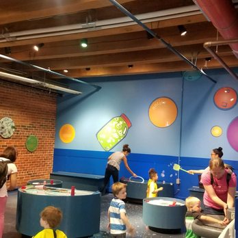 Boston Children's Museum - Bubble room - Children's Museums Near Me - Boston, Massachusetts