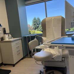 Andrew D. Dao, M.D - Clean modern offices, even a nice view!